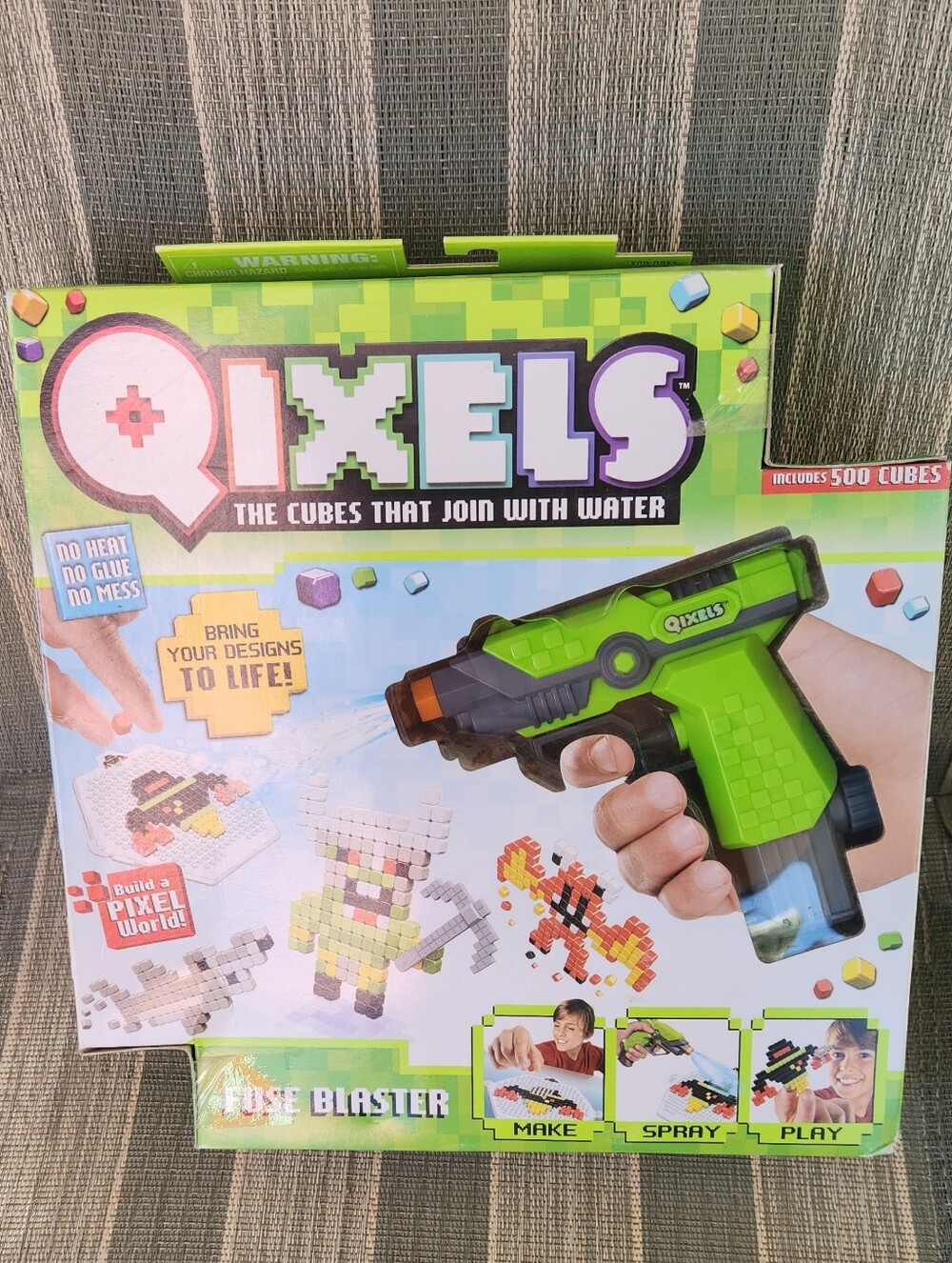 Qixels Fuse Blaster Kids Building Toy - 500 PC Minecraft Blocks Design